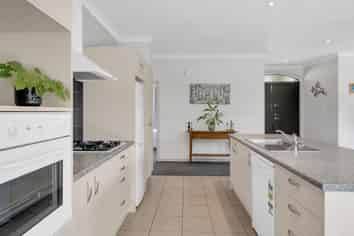 8 Victoria Court, Feilding