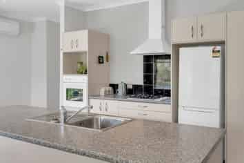 8 Victoria Court, Feilding