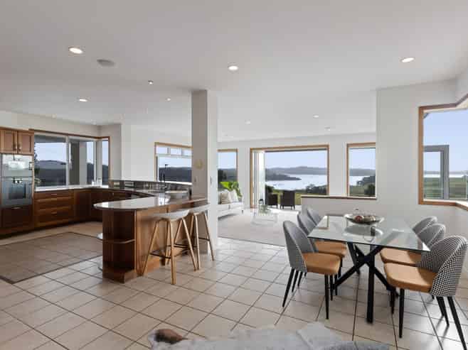 189 Vaughans Road, Okura