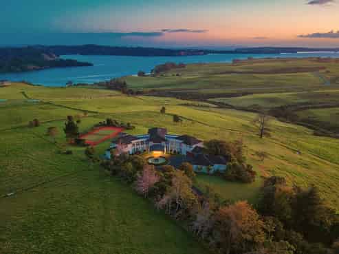 189 Vaughans Road, Okura