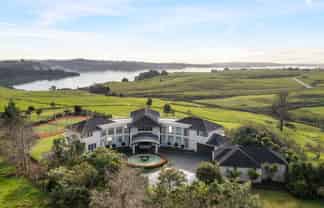 189 Vaughans Road, Okura