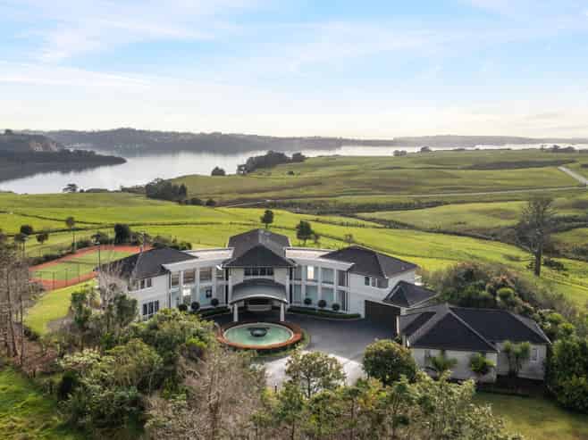 189 Vaughans Road, Okura