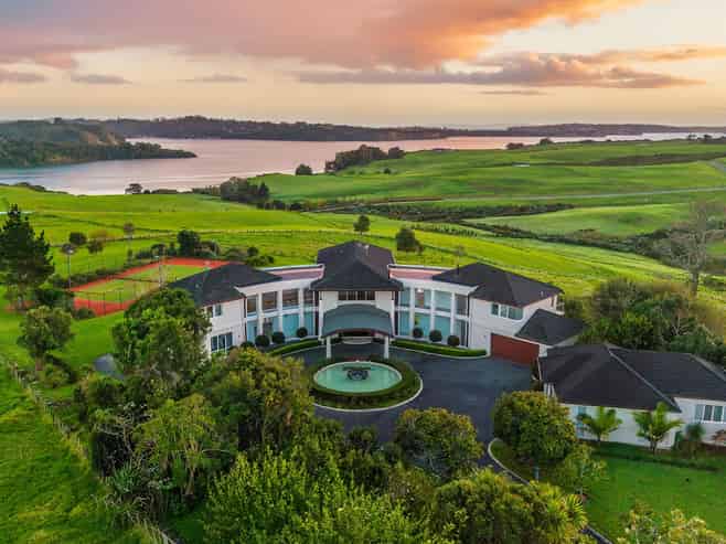 189 Vaughans Road, Okura