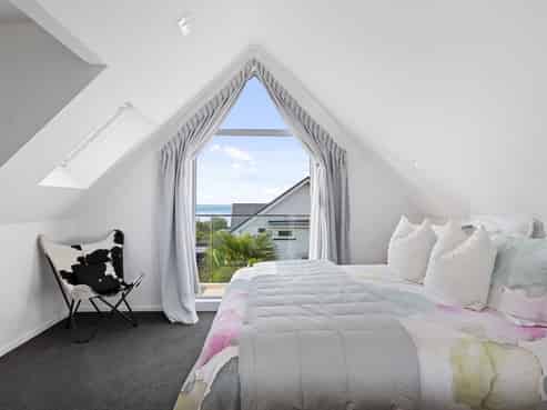 102A Esplanade, Sumner