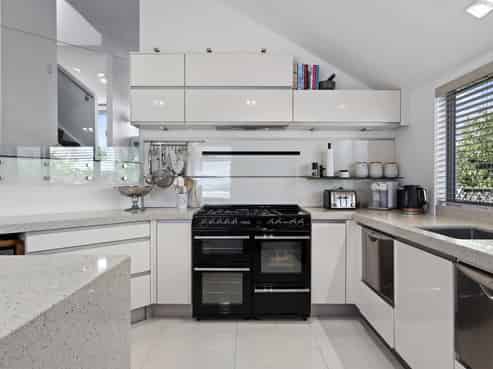 102A Esplanade, Sumner