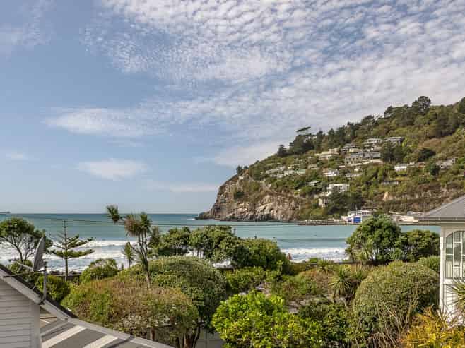 102A Esplanade, Sumner