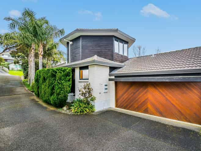 1/31 Long Bay Drive, Torbay