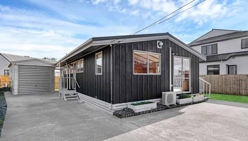 67B Manuroa Road, Takanini