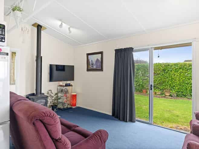 33 Kiharoa Street, Otaki Beach