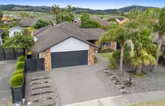 46 Oriental Parade, Papamoa