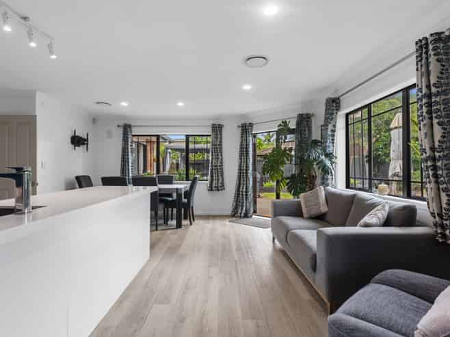 46 Oriental Parade, Papamoa