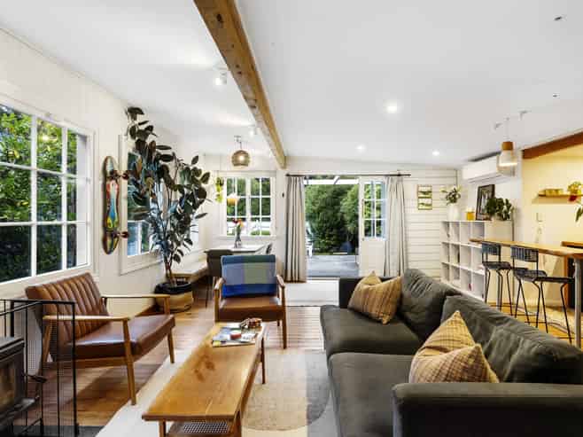 92 Beach Road, Purakaunui