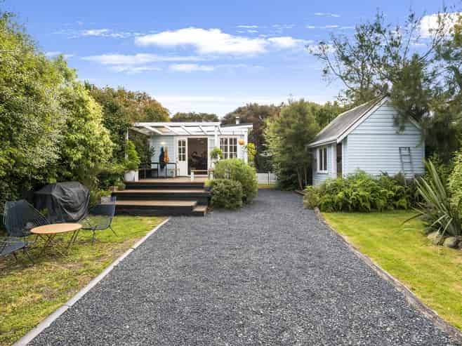 92 Beach Road, Purakaunui