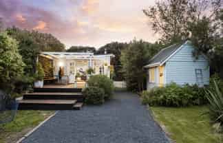 92 Beach Road, Purakaunui