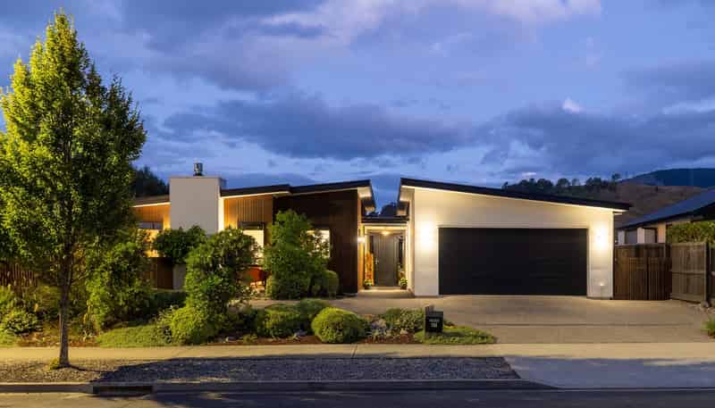 87 Daelyn Drive, Richmond