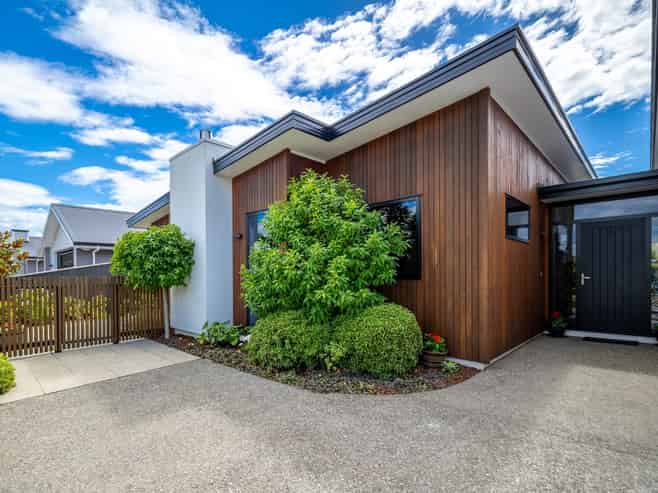 87 Daelyn Drive, Richmond