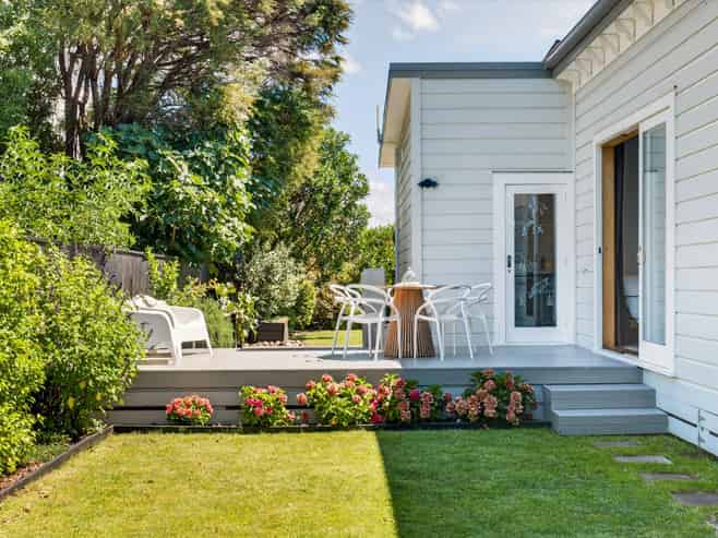 1002 Fitzroy Avenue, Mahora