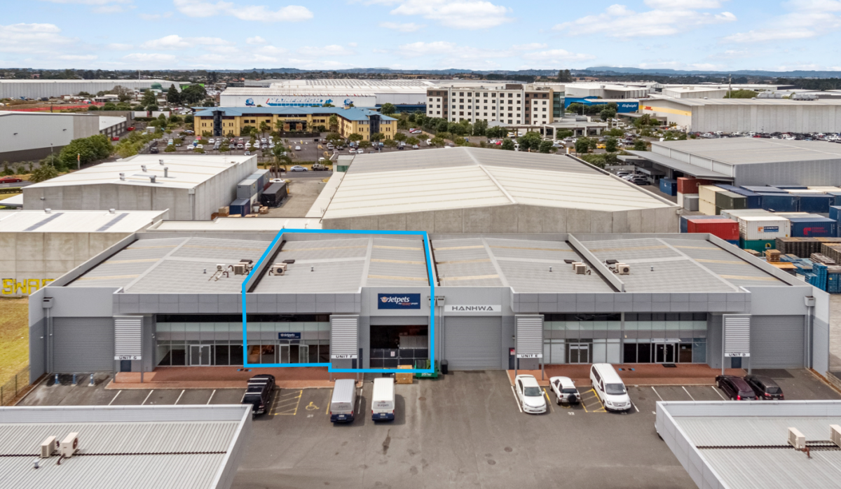 408 m² Airport Industrial