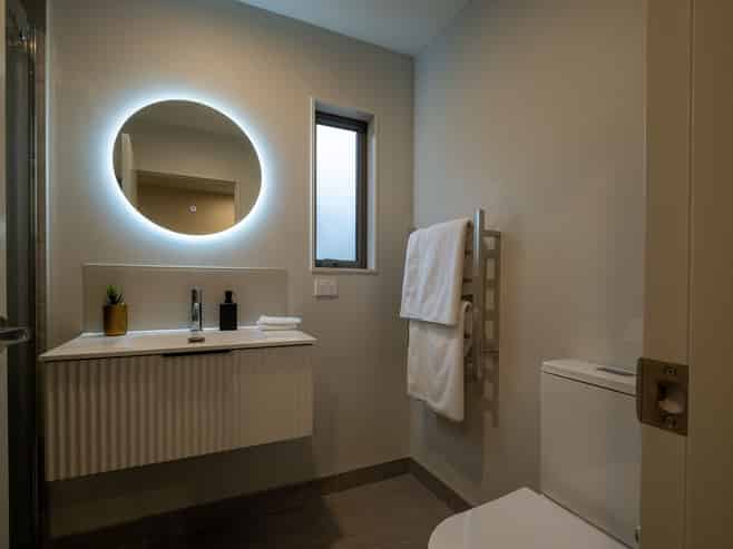 17 Te Ara Wai, Mangere East