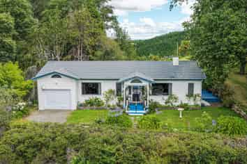 1664 Kahuranaki Road, Kahuranaki