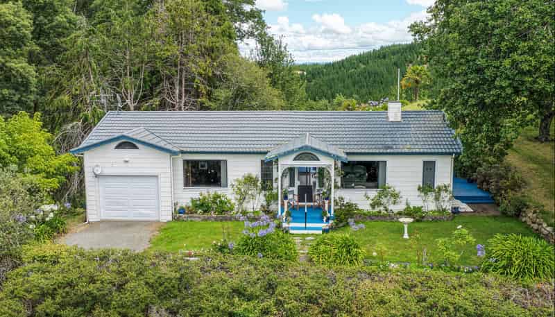 1664 Kahuranaki Road, Kahuranaki