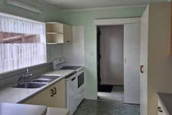 66a Waiwaka Terrace, Strandon