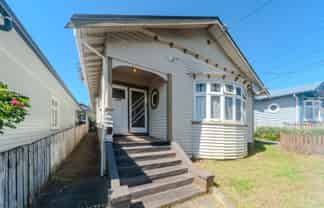 9 Rolleston Street, Mount Cook