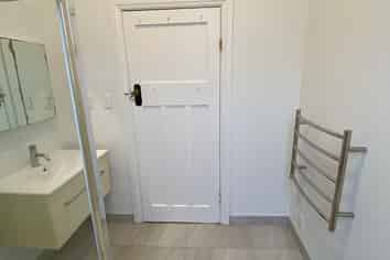 20 Scarborough Terrace, Mount Victoria