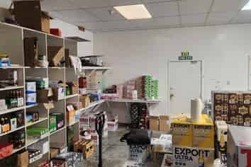 Retail or hospo site in Porirua