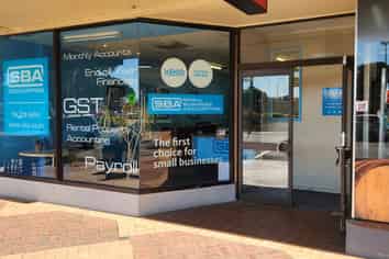 Retail or hospo site in Porirua