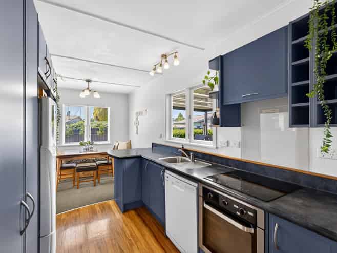 103 Warwick Road, Mayfair