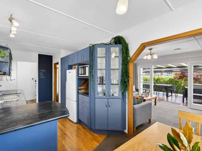 103 Warwick Road, Mayfair