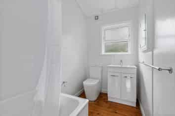 2/76 Port Albert Road, Wellsford