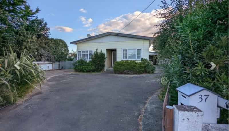 37 Mako Mako Road, Levin