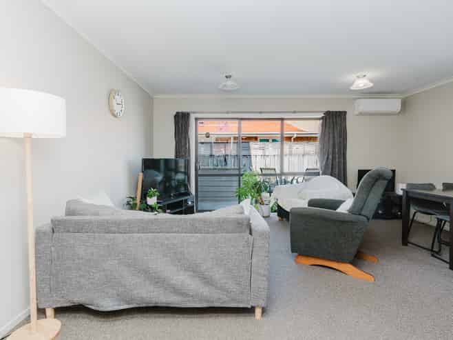 4/82 Clyde Street, Hamilton East