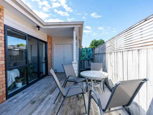 4/82 Clyde Street, Hamilton East