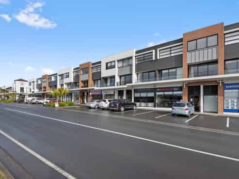 Retail gem on Millwater Parkway