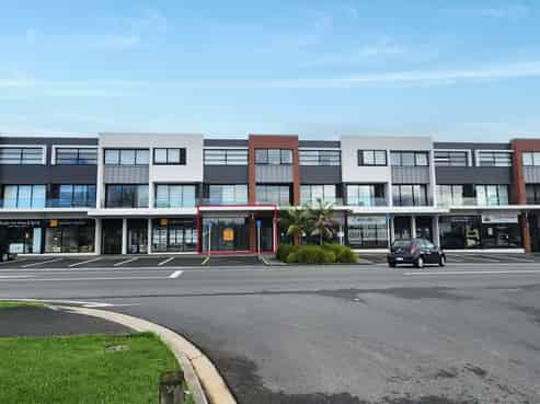 Retail gem on Millwater Parkway