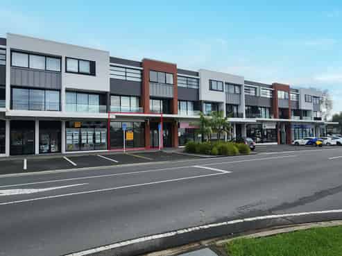 Retail gem on Millwater Parkway