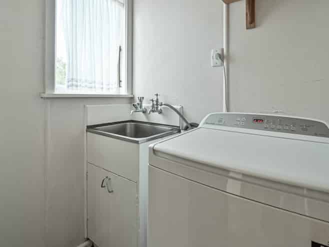 1105 Cunningham Crescent, Mayfair