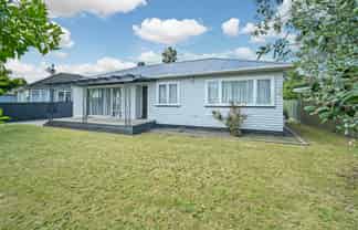 1105 Cunningham Crescent, Mayfair