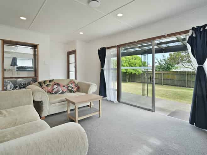 1105 Cunningham Crescent, Mayfair