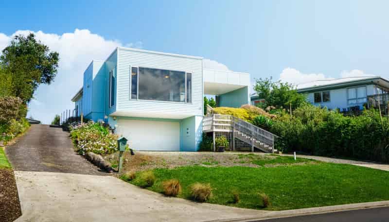 15 Opotoru Road, Raglan