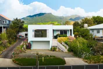 15 Opotoru Road, Raglan