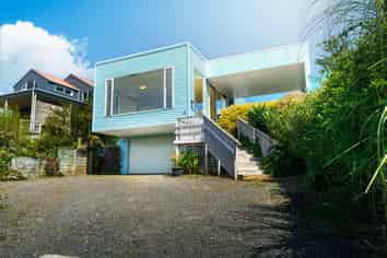 15 Opotoru Road, Raglan