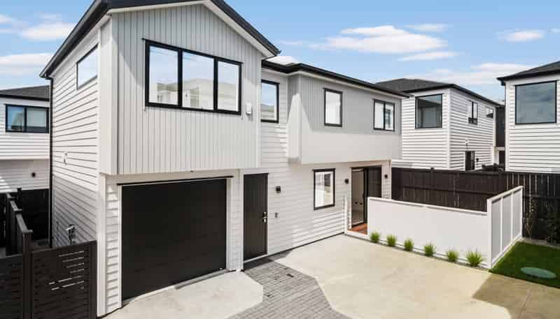 5 Spars Road, Wainui