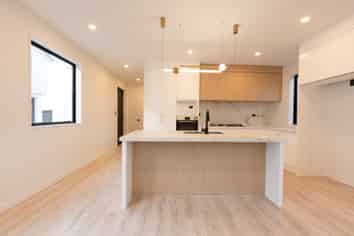 5 Spars Road, Wainui