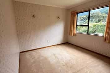 2447 State Highway 6, Okaramio