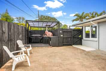 43 McClintock Road, Massey
