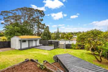 43 McClintock Road, Massey